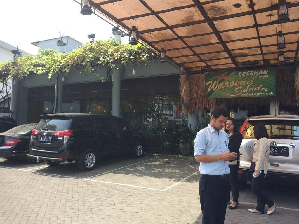 Restoran Waroeng Sunda